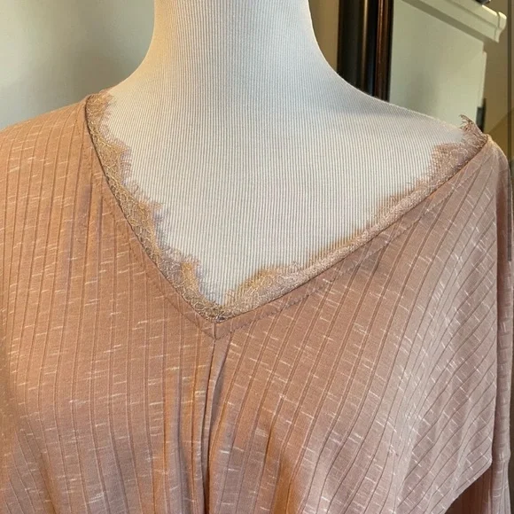 🔴 Blue Rain Small Pink Top - Picture 2 of 7